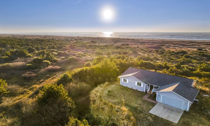 Ocean City Casa | Ocean Front. Clamming. Game Room. Large Deck.