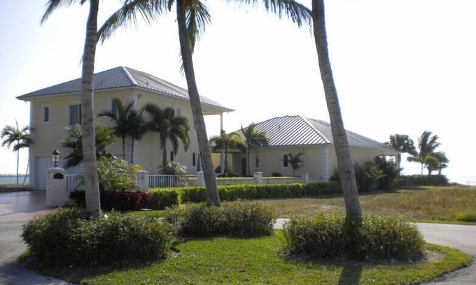 Freeport Casa | Frente al Mar, Piscina privada con Miles de playas de arena