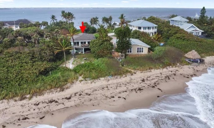 Vero Beach Casa | 439B) Ocean Front Property!