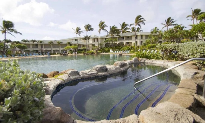 Poipu Apartamento | Ocean Front The Point at Poipu Suite # 001