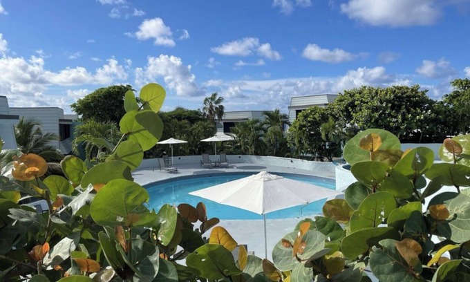 Bolongo Bay Condominio | Ocean front Tortuga Bliss condo - close beach