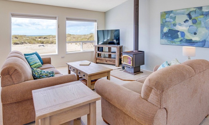 Bayshore Casa | Ocean Front with Views! Bridge Views! Sandy Beach!
