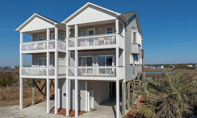 McCutcheon Field Casa | Ocean Heir -The Water is Calling