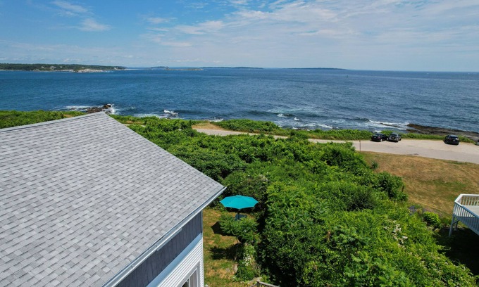 Peaks Island Casa | Ocean House: Stunning Oceanfront Views, Spectacular Sunrises Peaks Island, Maine
