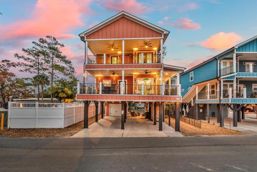 Surfside Beach Casa | Ocean Lakes getaway 6bd with arcade game table