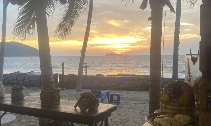 Barra de Potosí Cama Y Desayuno | Ocean Lover's Paradise - Garden Room 2