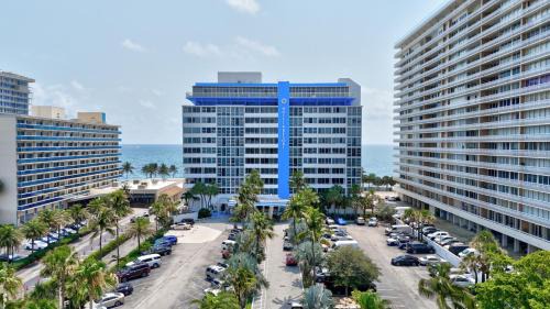 Galt Mile Complejo | Ocean Manor Beach Resort