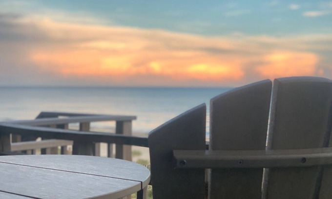 East End Condominio | Ocean Mile H-2, BeachHaven, Beach Front, Pet Friendly