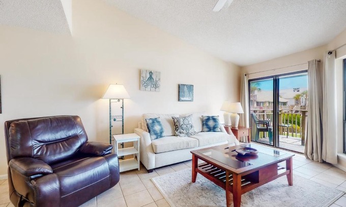 East End Casa | Ocean Mile K-3