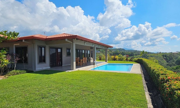 Chontales Casa | OCEAN, MOUNTAINS, JUNGLE - TOP OF THE WORLD