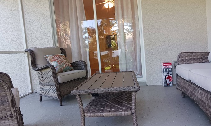Englewood East Casa | "Ocean Pearl" 2-bd, 2 full bath spacious home.
