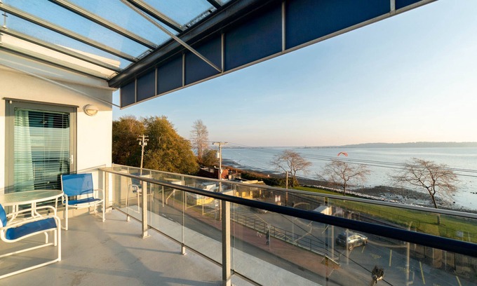White Rock Hotel | Ocean Promenade Hotel