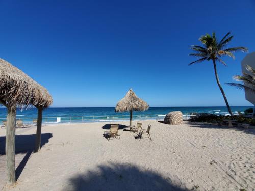 Hillsboro Beach Casa | Ocean Side Resort - updated Villa