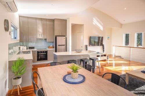 Mollymook Casa | Ocean Stays - Mollymook