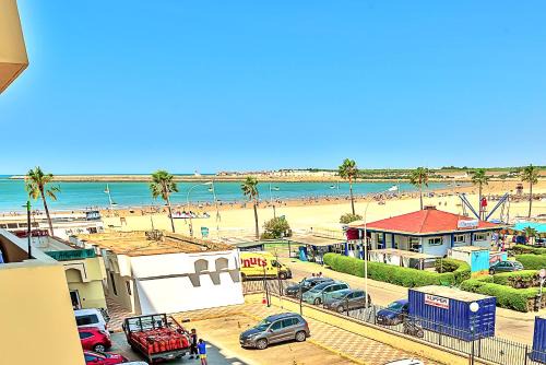Valdelagrana Apartamento | Ocean View Beach Apartment with Pool & Balconies