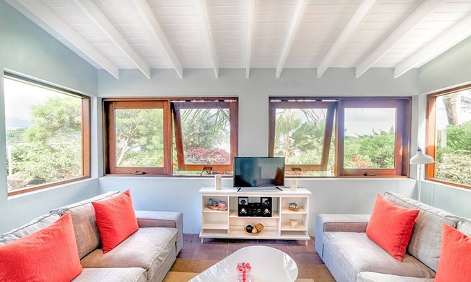 Fort Jeudy Villa | Ocean View - 2-bedroom Villa with Garden