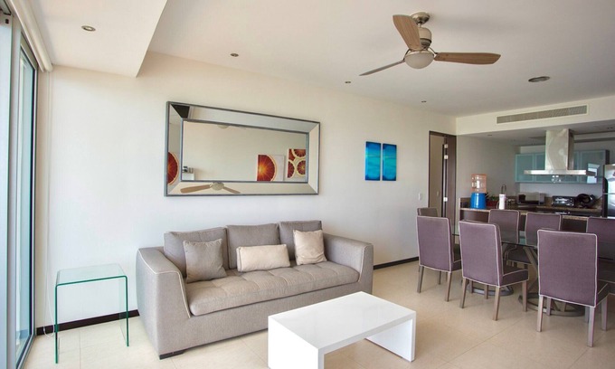 Cancún Apartamento | Pen 8C·Ocean view 3 bedroom condo! Infinity pool