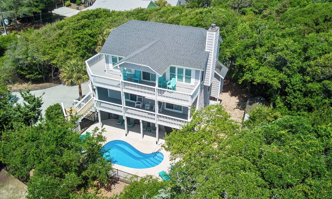 Emerald Isle Casa | Ocean View 3BR w/ Pool, Game Room & Decks – Short Walk to Beach!