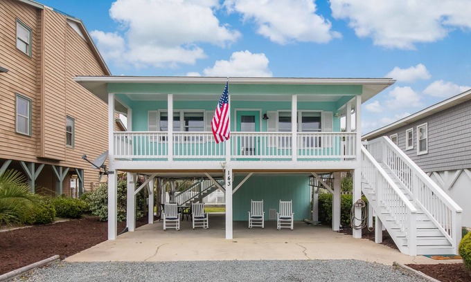 Ocean Isle Beach Casa | ¡¡Vista al océano!! Adorable, Segunda Fila Casa en Ocean Isle Beach