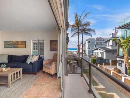 Mission Beach Casa | Ocean View Beach Haven! Steps2Beach & Pet Friendly
