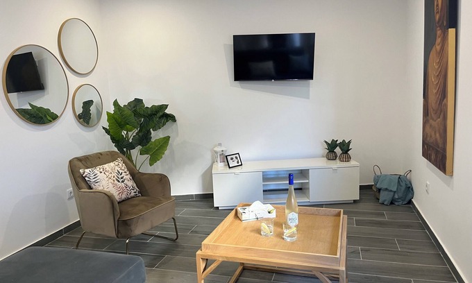 Patio Apartamento | Ocean view By Charmes A Beautiful 2 bedroom apartment with pool