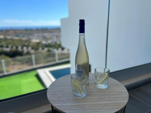 Patio Apartamento | Ocean view by Charmes C