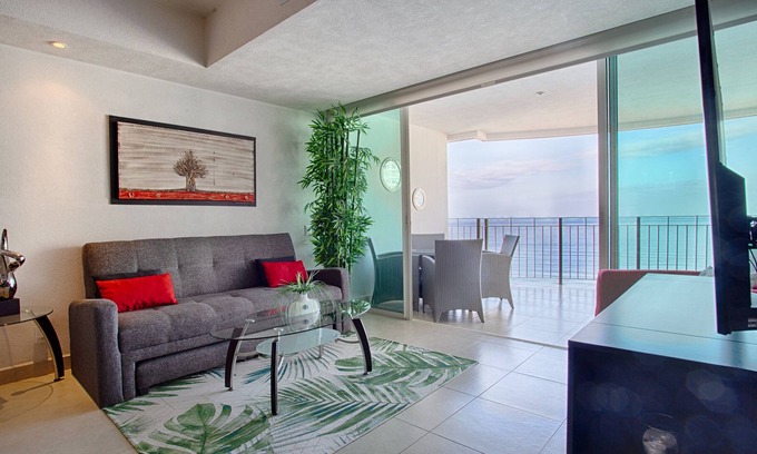 Palmar de Aramara Condominio | Condominio con vista al mar Piscinas infinitas frente a la playa, acceso privado a la playa
