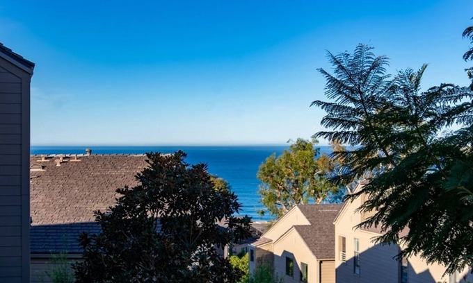 Del Mar Condominio | Ocean View Condo pool spa gym tennis