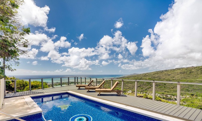 Hawaii Kai Casa | Ocean View Cottage if rented with Main House can sleep up to 11 guests