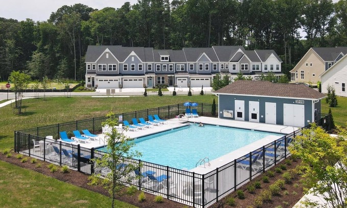 Frankford Casa | Ocean View Getaway: Pool & Grill