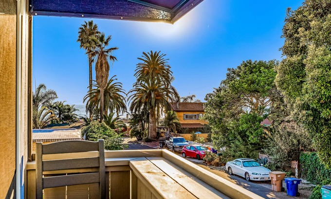 La Conchita Casa | Ocean-View Hideaway w/ Hidden Patio& Grill, Just| Steps to Beach!