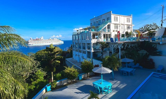 Gravel Bay Hotel | Ocean View Hotel and Restaurant