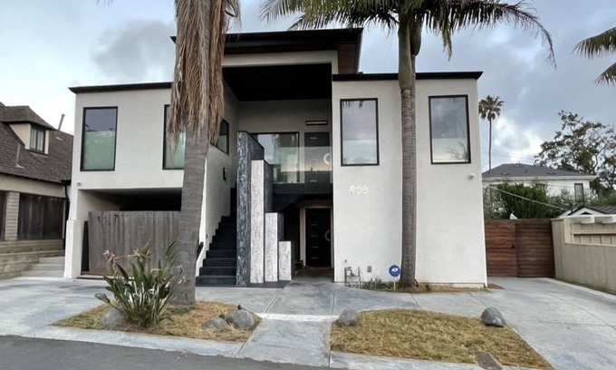 Beach Barber Tract Casa | Ocean View, Light & Bright 2BR/1BA, Walkable to La Jolla Village & Beaches!