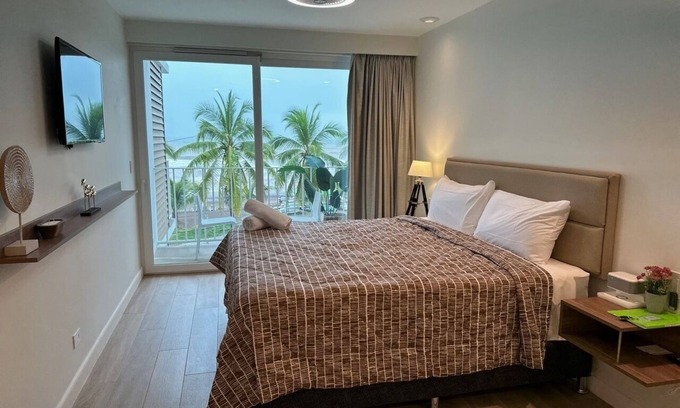 Jacó Apartamento | Ocean View "Pacific Point" Hotel Suite