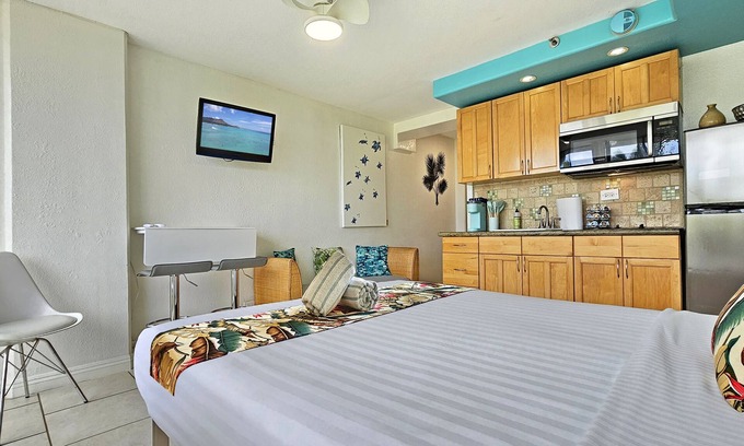 Waikiki Apartamento | Ocean View Queen Studio with Balcony at the Waikiki Grand Hotel® 309