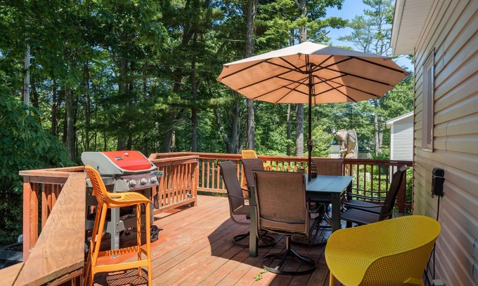 Rye Casa | Ocean View Retreat | 3BR + Dog-Friendly