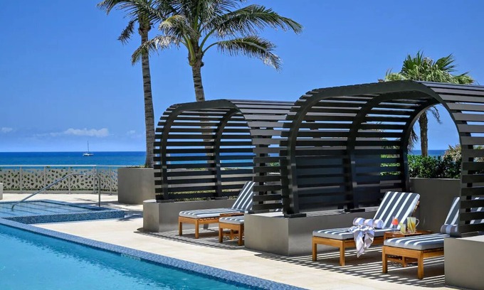 Singer Island Hotel | Ocean View 2 Doubles, Amrit Ocean, Two Rooms, Outdoor Pools