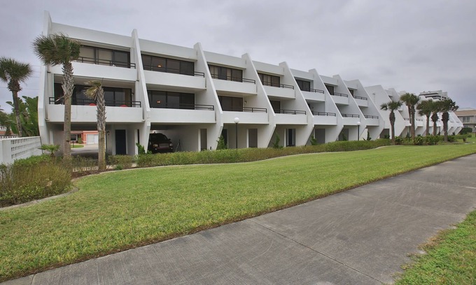 Flagler Beach Casa | Ocean View Townhouse