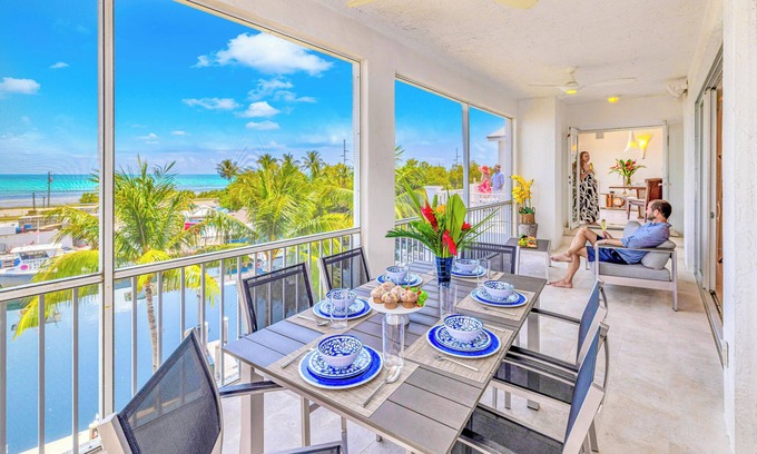 Islamorada Apartamento | Ocean View Two Duplex Penthouses / Retreat amenities: tennis court, heated Pool | Vista Key
