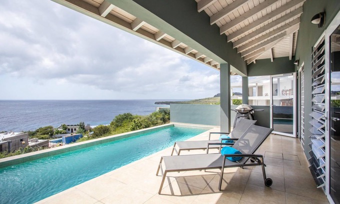 Bisento Villa | Ocean view villa.
