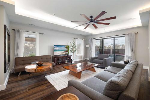 Middletown Casa | Ocean Views and City Oasis