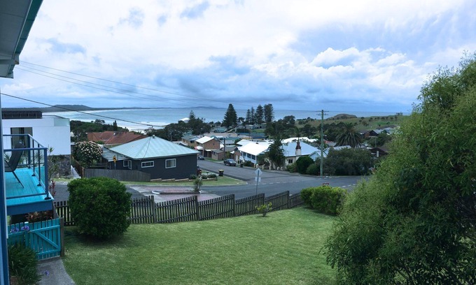 Crescent Head Casa | OCEAN VIEWS & CLOSE TO SHOPS & CAFES