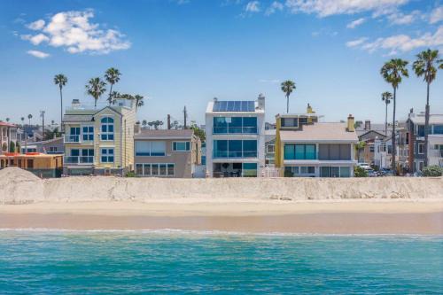 Peninsula Casa | Ocean Views in Long Beach