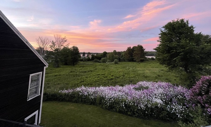 Round Pond Casa | Ocean Views in Midcoast - Round Pond Village