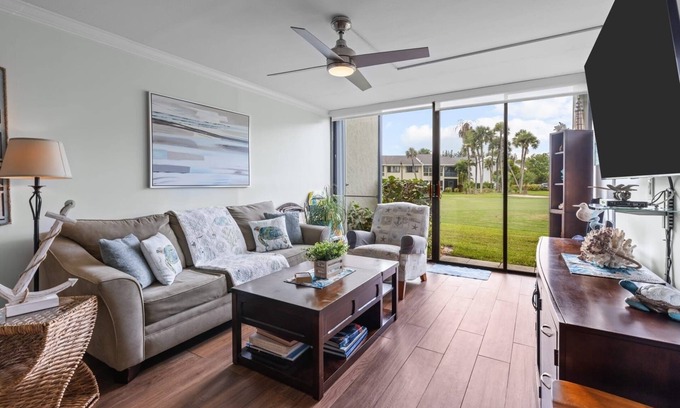 Fort Pierce Condominio | Resort style beachfront community. Golf, 4 Heated pools, tennis and much more.