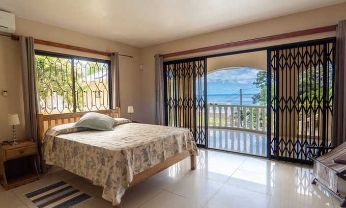 Mahe Island Apartamento | OCEAN VISTA