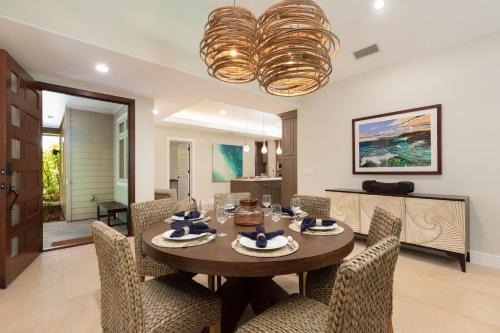 Kamuela Casa | OCEAN WAVE Lovely 3BR KaMilo Home Walking Distance to Beach