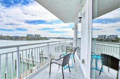 Treasure Island Casa | Oceana 301 East