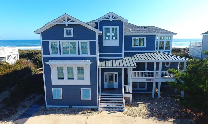Pine Island Casa | OCEANFRONT, 11 BRs, Pool, ELEV, Pool table, Theater Rm, Close to Beach Access, PI21, Family Tides