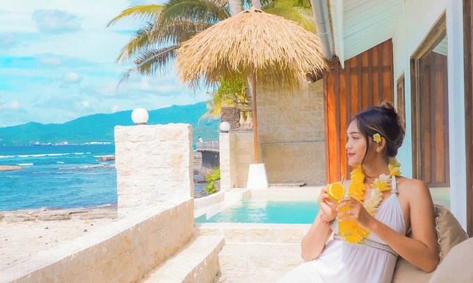 Candi Dasa Villa | Absolute Oceanfront 2 Bedroom Villa
